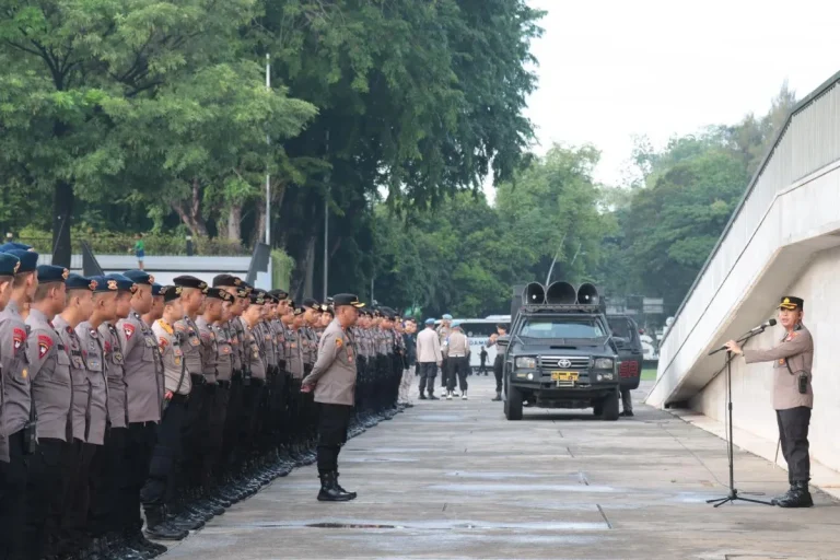 Polres Metro Jakarta Pusat Kerahkan 588 Personel untuk Amankan Unjuk Rasa dan Pelantikan