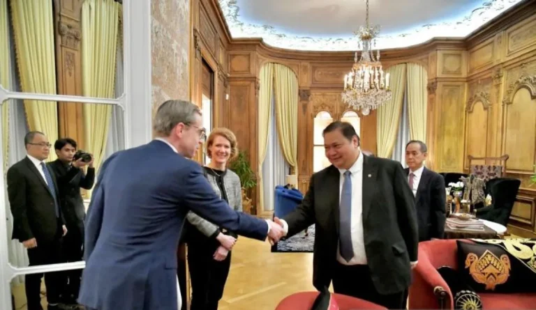 Indonesia Gabung BRICS dan Upaya Menuju OECD