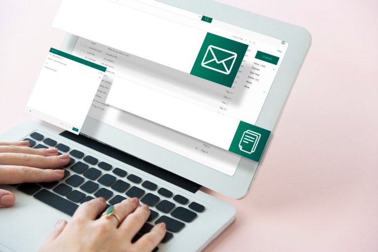 fitur email